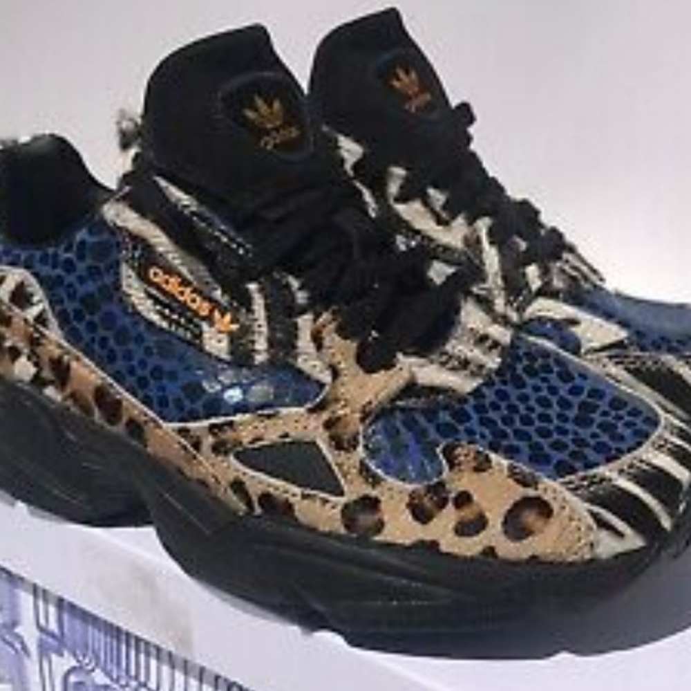 Addidas sneakers